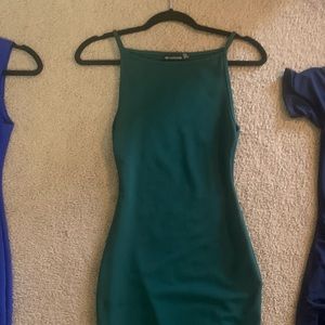 Green sleeveless midi dress